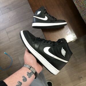 Jordan 1 Retro OG High ‘Yin Yang size 5.5Y